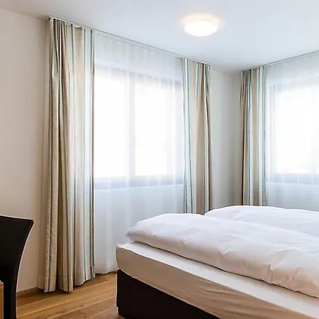 Sleeps 8 Wifi